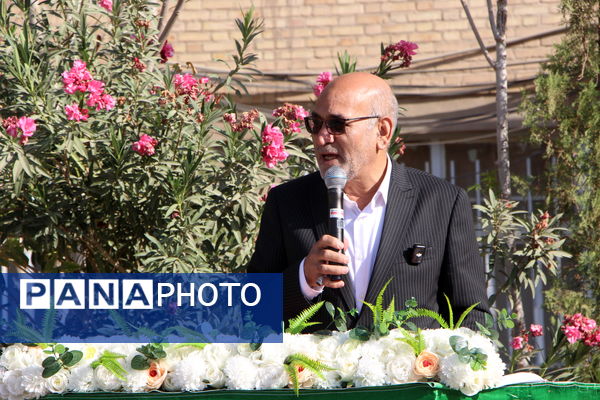 برگزاری آیین استانی «زنگ مهر و مهارت» در هنرستان انقلاب ناحیه یک یزد