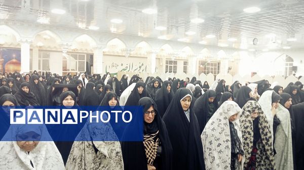 حضور پر شور مردم در نماز جماعت