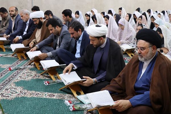 زنگ نماز با شعار «مِهر با مُهر» در مدارس سراسر شهرستان‌های استان تهران 