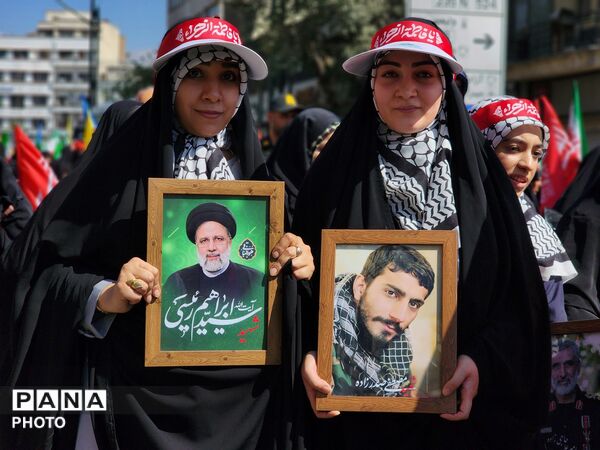 ۳۱۳ هزار «جان‌فدا» در قاب ایران؛ حضور نسل آینده‌ساز در رزمایش بزرگ تهران