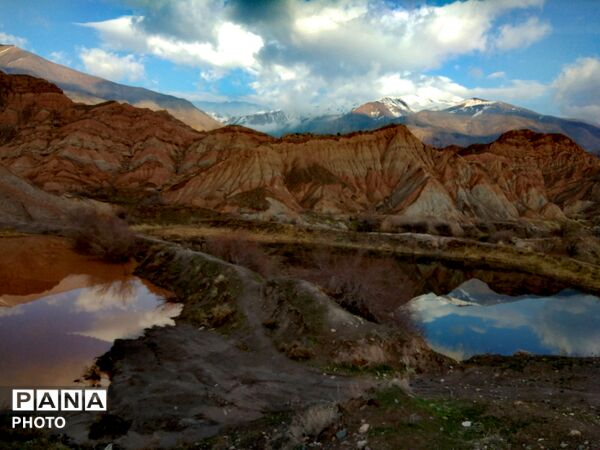درهٔ پرستو ها در شهر نیشابور