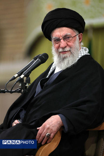 دیدار اقشار مردم با رهبر انقلاب به مناسبت چهل‌وهفتمین سالگرد پیروزی انقلاب اسلامی