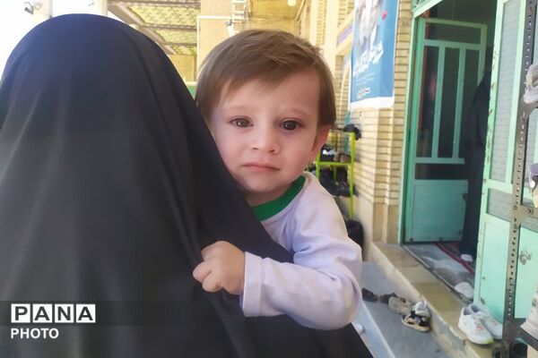 حضور بانوان لپویی در عزاداری و نماز ظهر عاشورا