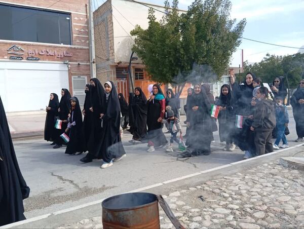 راهپیمایی 22 بهمن در لارستان 