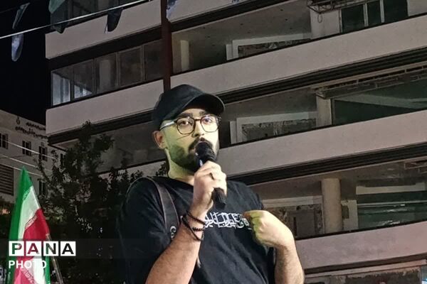 تریبون آزاد، جایی که مردم می‌توانند حرف دلشان را بزنند