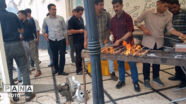 توزیع غذا در عید غدیر 