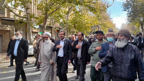 استقبال بی‌نظیر دانش‌آموزان تفرشی از قهرمانان گمنام هشت‌سال دفاع مقدس