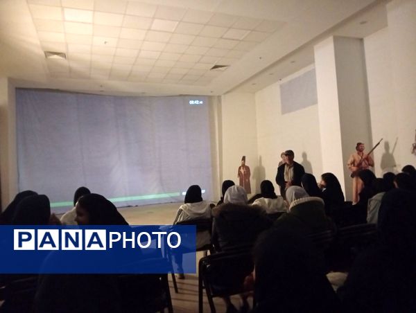 بازدید دانش‌آموزان پایه نهم سروقد از باغ موزه مشهد