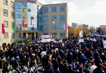 تجدید پیمان دانش‌آموزان اسکو با آرمان‌های انقلاب