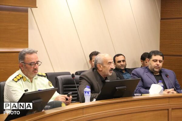 نشست پیشکسوتان تعلیم و تربیت شهرستان دامغان با وزیر آموزش و پرورش