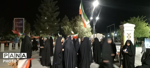 ایستادگی مردم تا پای جان در مشهد