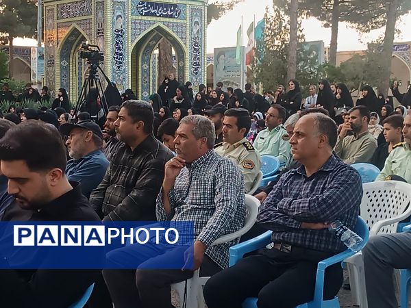 اولین سالگرد شهید محرم هادی میرآبادی بر سر مزارش برگزار شد  