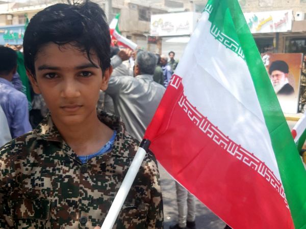 خروش آحاد مردم میناب در جمعه خشم و نصر 