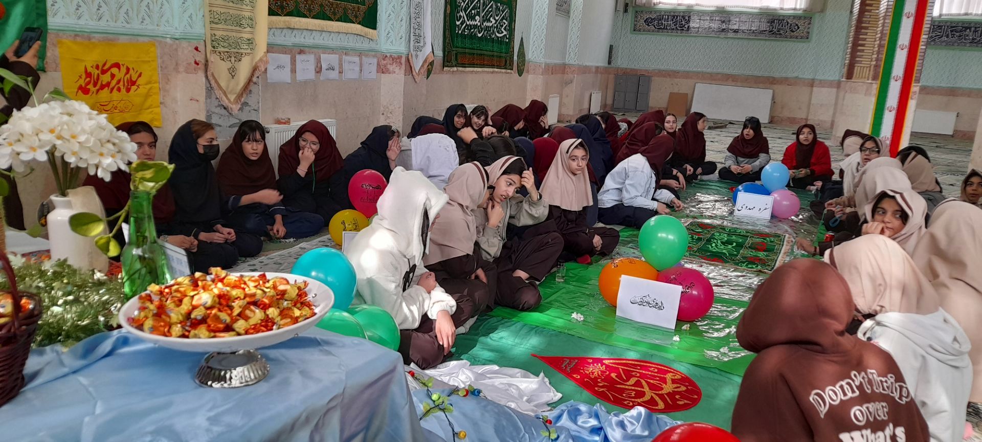 سفره مهدویت مدرسه شهدای اقتدار ناحیه 2 کرج