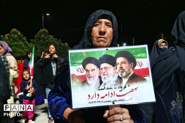 دیشموکی‌ها همچنان پای کار انقلاب