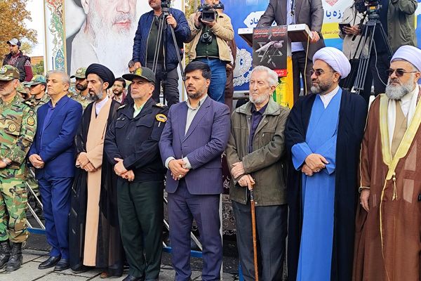 حضور پرشور اقشار مردم در راهپیمایی ۱۳ آبان سنندج