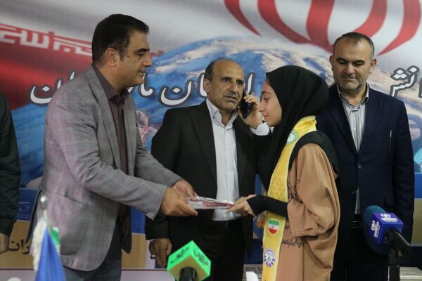 تقدیر از طلایه‌داران آگاهی در مازندران 