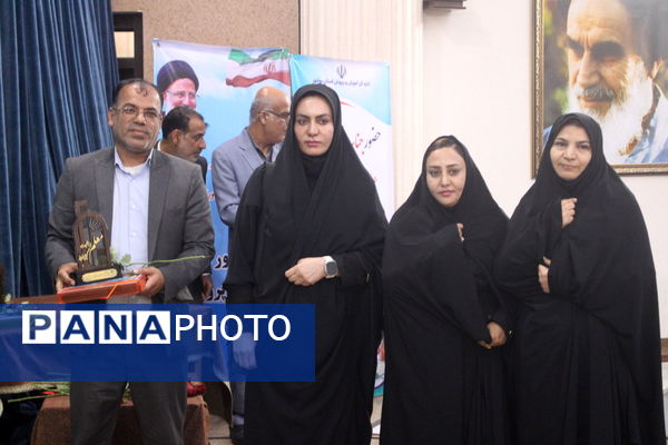 تجلیل از معلمان نمونه استان بوشهر 