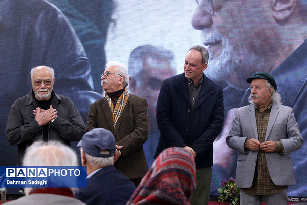 آیین افتتاحیه چهل و سومین جشنواره بین‌المللی تئاتر فجر
