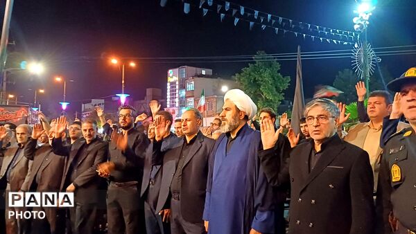تجدید بیعت مردم کوهدشت با آرمان‌های حسینی در میدان امام خمینی (ره)
