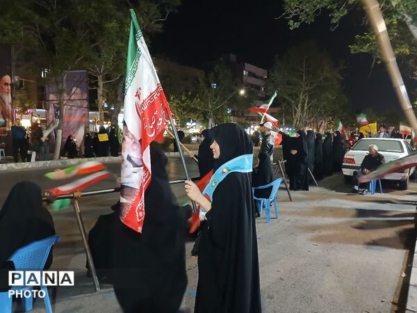 موج حماسه مشهدیان در بلوار احمد آباد 
