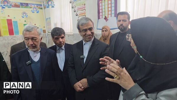 زنگ سپاس معلم در خراسان رضوی نواخته شد