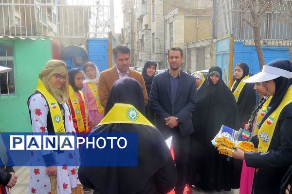 فجر دانش آموزی در قلبِ ری