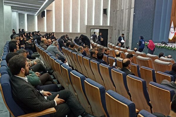 نشست فصلی مدیر منطقه با مدیران مدارس؛ تأکید بر هماهنگی و ارتقای کیفیت آموزشی