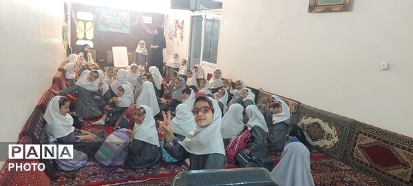 حماسه همدلی یک معلم همدانی در روزهای جنگ