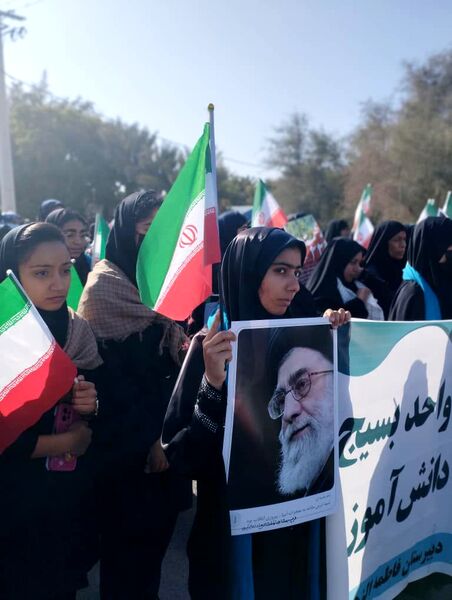 جشن پیروزی انقلاب در فین