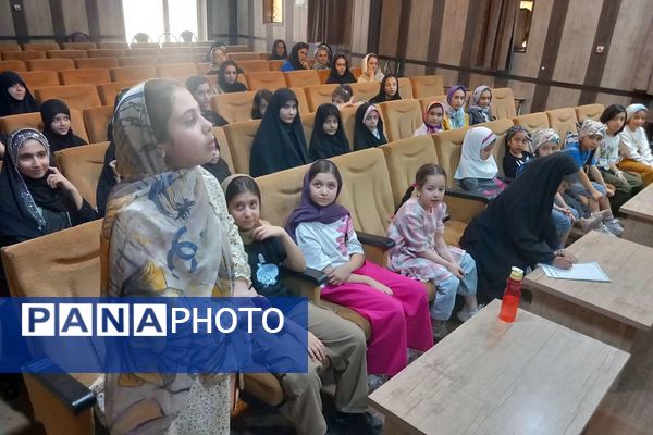 کارگاه آموزشی سرود ملائک در کانون فرهنگی تربیتی ملائک شهرستان قرچک