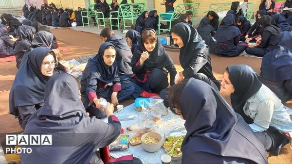 صبحانه سالم در مدرسه شاهد تهذیب؛ گامی برای ترویج سبک زندگی سالم