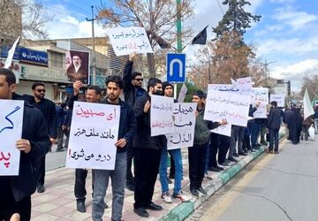  حضور  معاون پرورشی و فرهنگی اداره کل استان لرستان همراه با  دانش‌آموزان در روزجهانی قدس