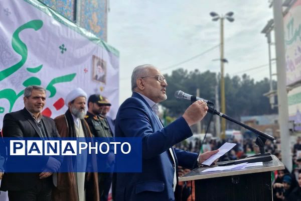 ۲۲ بهمن، میعادگاه حضور آگاهانه مردم قرچک در صحنه