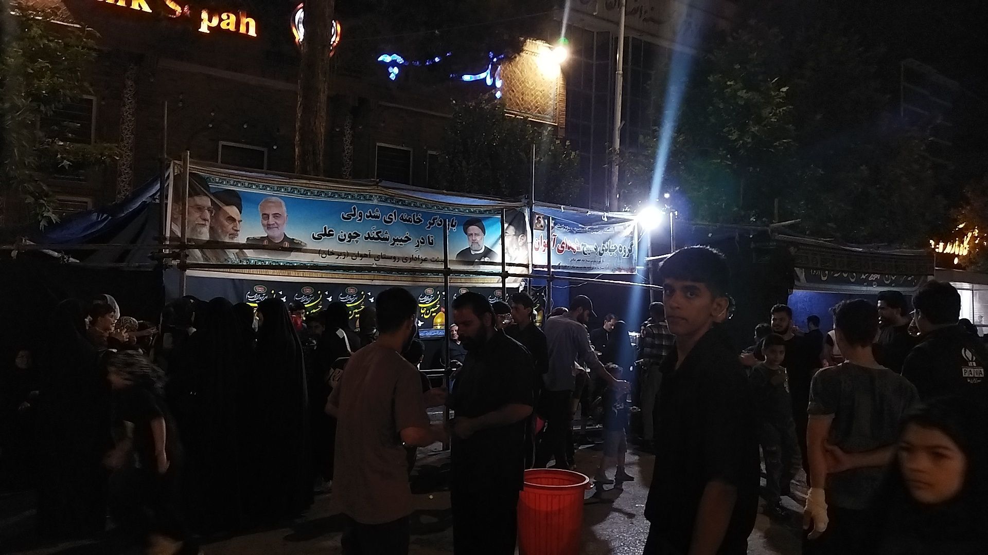 موکب شهدای روستای آهوان در دومین شب از ماه محرم ۱۴۰۵