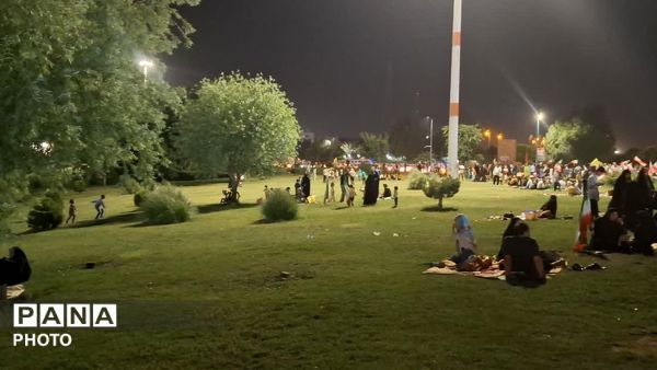 موج هفتادو چهارمین حضور پر شور مردم یزد در میدان