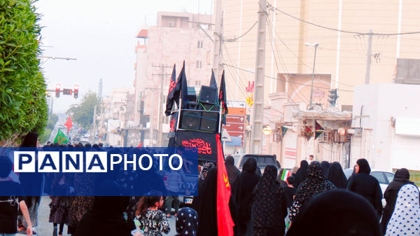 جاماندگان اربعین در بندرخمیر، شور حسینی را به خیابان‌ها آوردند