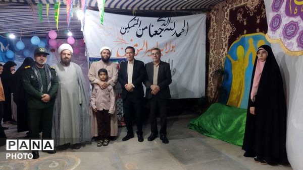  خروش غدیر و میثاق با یاد امام، جلوه ای از ولایت مداری دانش اموزان زاوه  