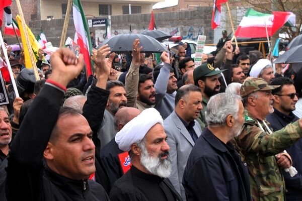 حضور شجاعانه چترودی‌ها در روز بارانی قدس