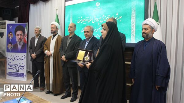 سومین جلسه شورای آموزش و پرورش آذربایجان شرقی در هفته معلم