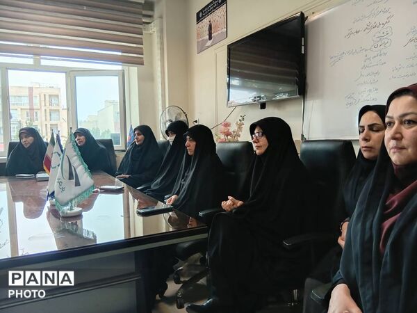 تجلیل از همکاران حوزه پرورشی استان البرز در روز معلم 