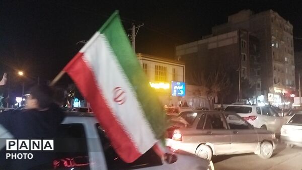 نیشابوری ها تا پایان جنگ  به  بلوار فضل با پرچم ایران  می آیند 