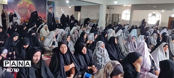 حضور حماسی مردم در اولین نماز جمعه بعد از شهادت رهبر انقلاب