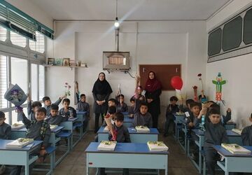 برگزاری جشن شکوفه‌ها و غنچه‌ها در مدرسه پسرانه علم و ادب فارسان
