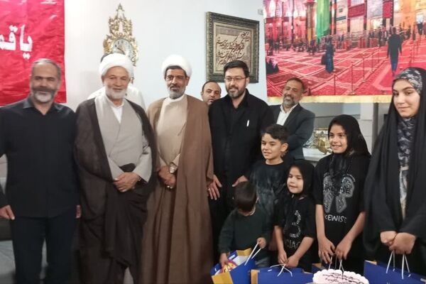 دیدار مسئولان قم با خانواده شهید محمد وزینی اکبر