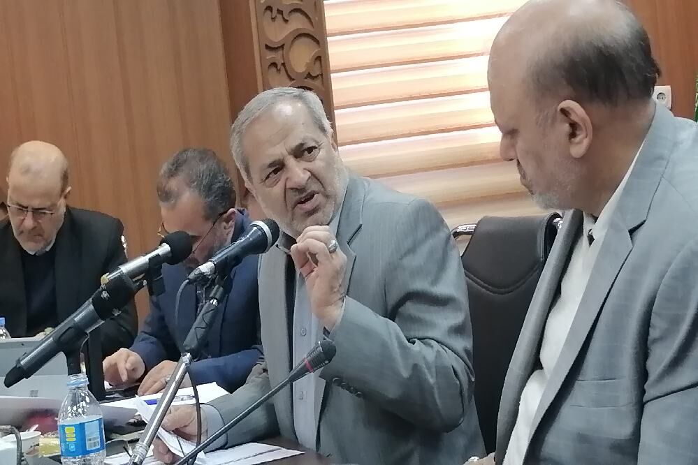 نشست مشترک اعضای کمیسیون آموزش و تحقیقات مجلس، مدیران آموزش و پررش استان خراسان رضوی و وزیر آموزش وپرورش در مشهد