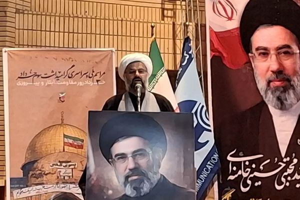 بهترین راه مبارزه با استکبار جهانی، خدمت صادقانه به مردم است