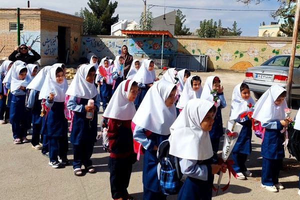 جشن شکوفه ها در مدارس خراسان شمالی