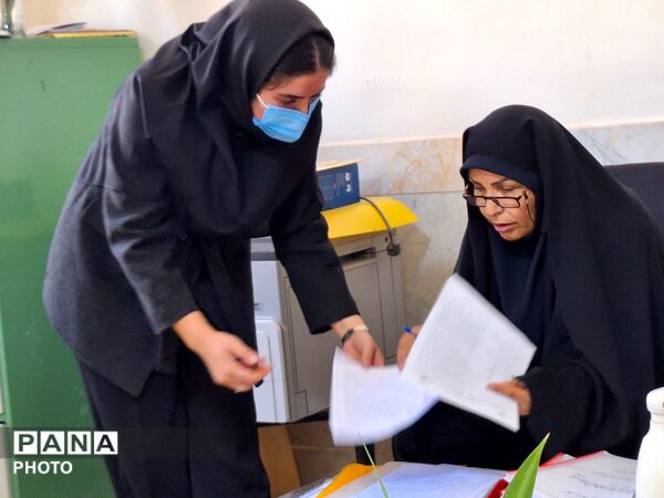 بازدید سرگروه‌ های آموزشی استان چهار محال و بختیاری از مدارس میانکوه