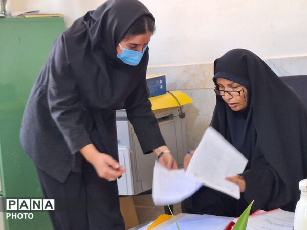 بازدید سرگروه‌ های آموزشی استان چهار محال و بختیاری از مدارس میانکوه